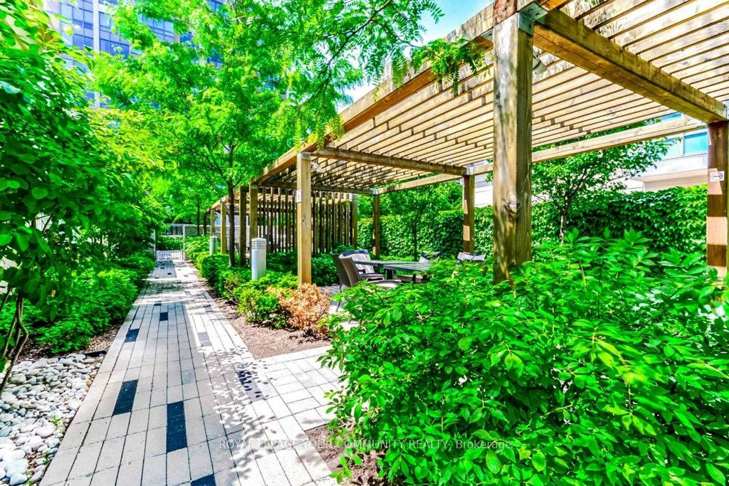 15 Viking Lane, #1407