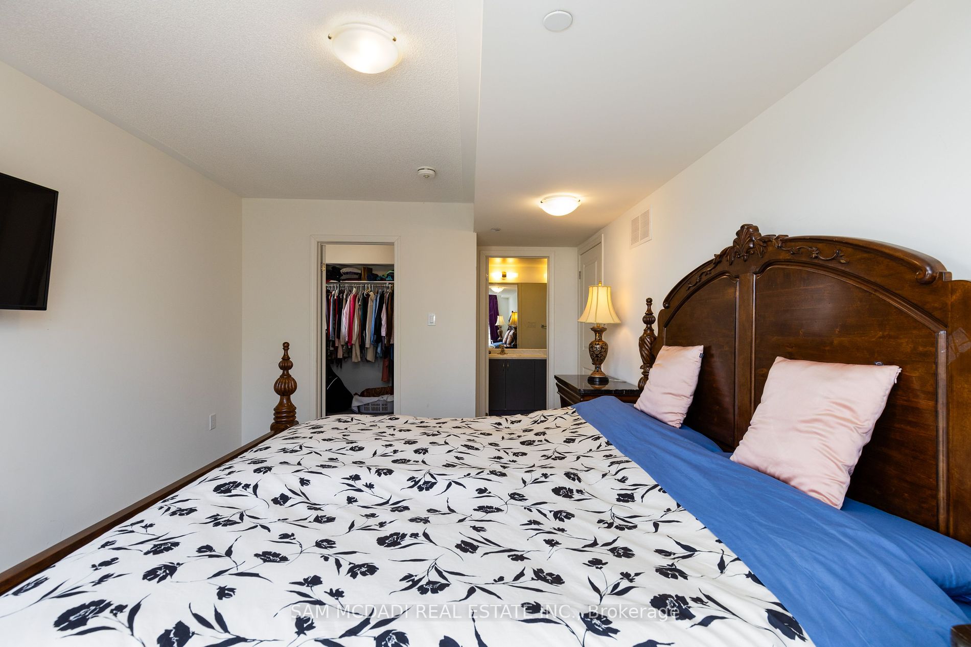 2212 Bromsgrove Road #10