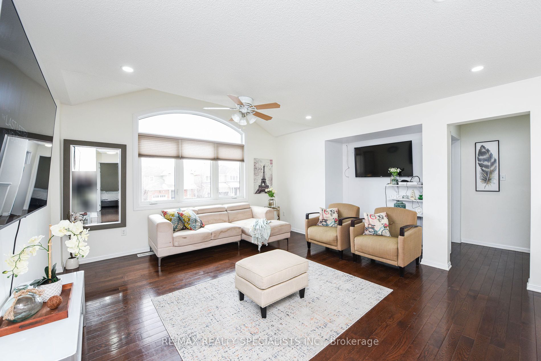 463 Dymott Ave
