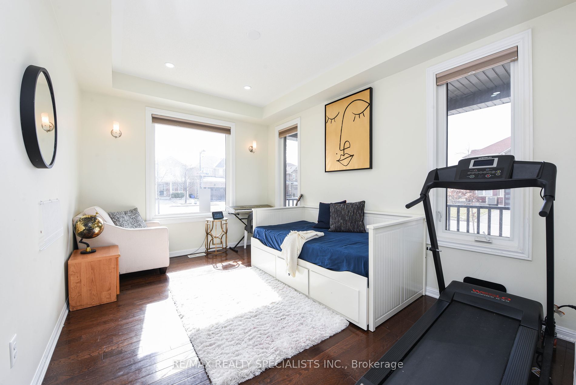 463 Dymott Ave