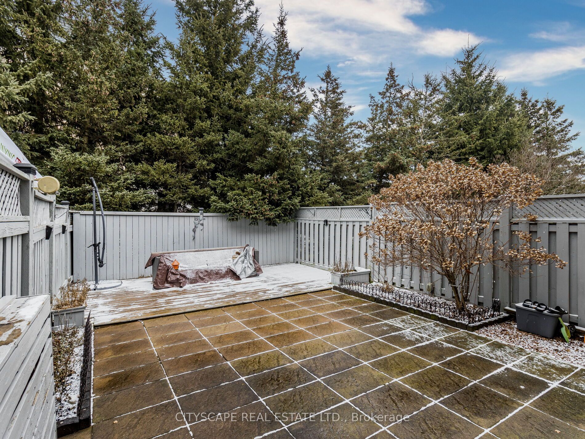 271 Thompson Rd