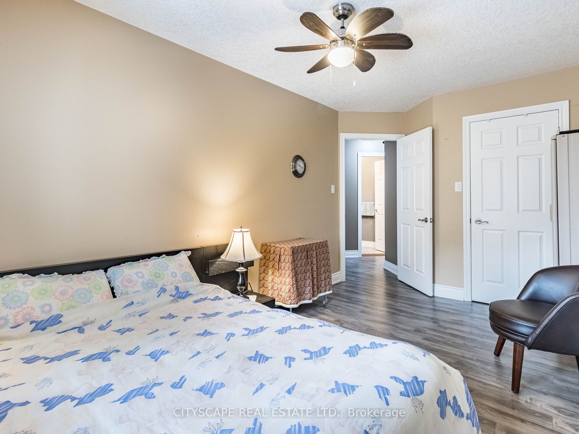 271 Thompson Rd