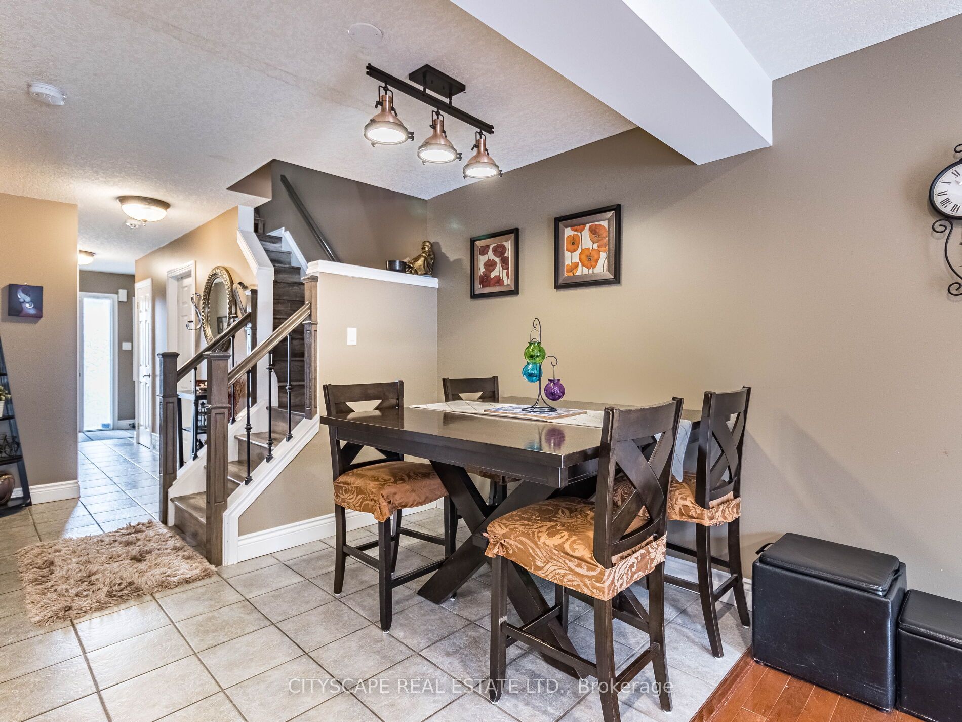 271 Thompson Rd