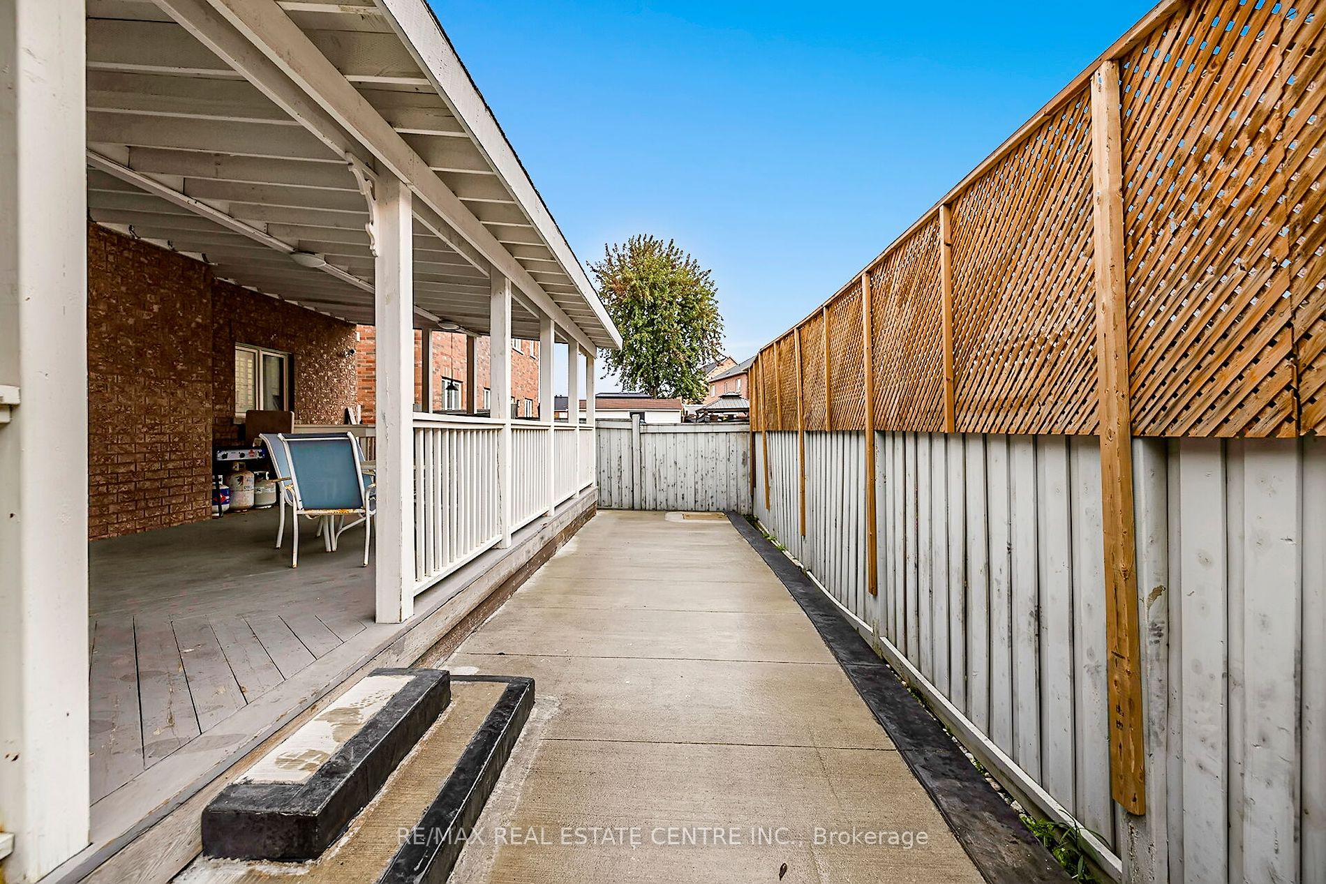 12 Maisonneuve Blvd