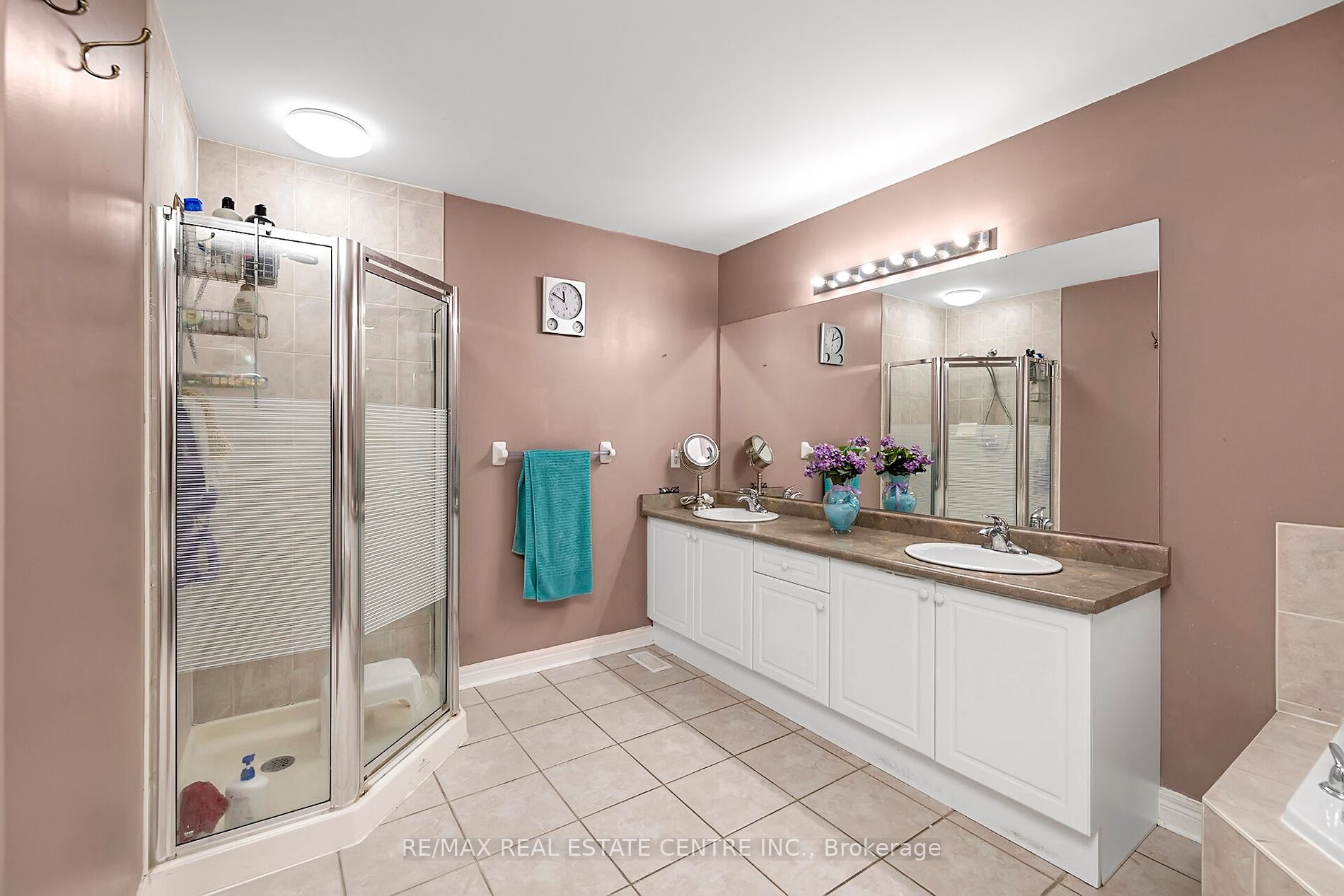 12 Maisonneuve Blvd