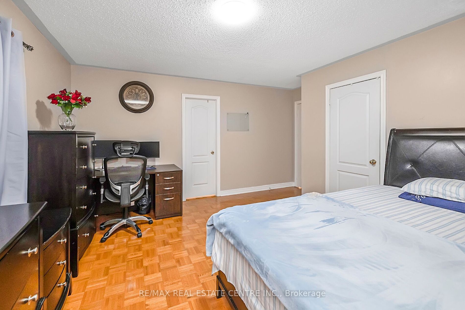 12 Maisonneuve Blvd