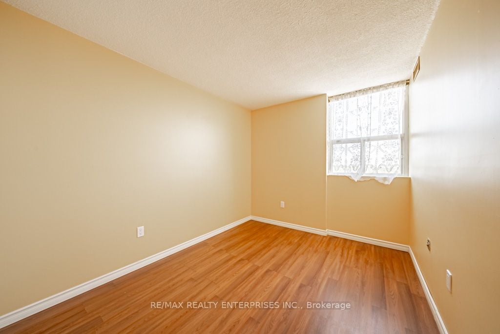 3845 Lake Shore Blvd, #911