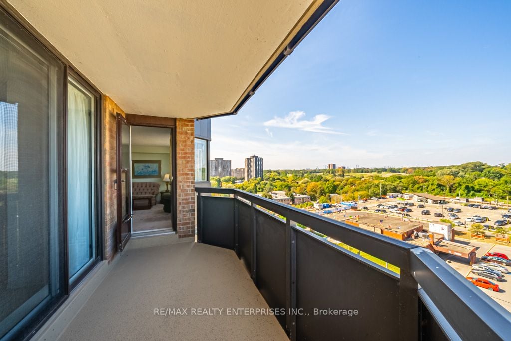 3845 Lake Shore Blvd, #911