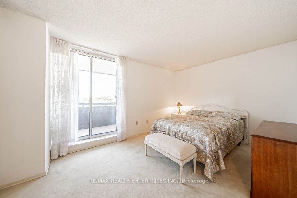 3845 Lake Shore Blvd, #911
