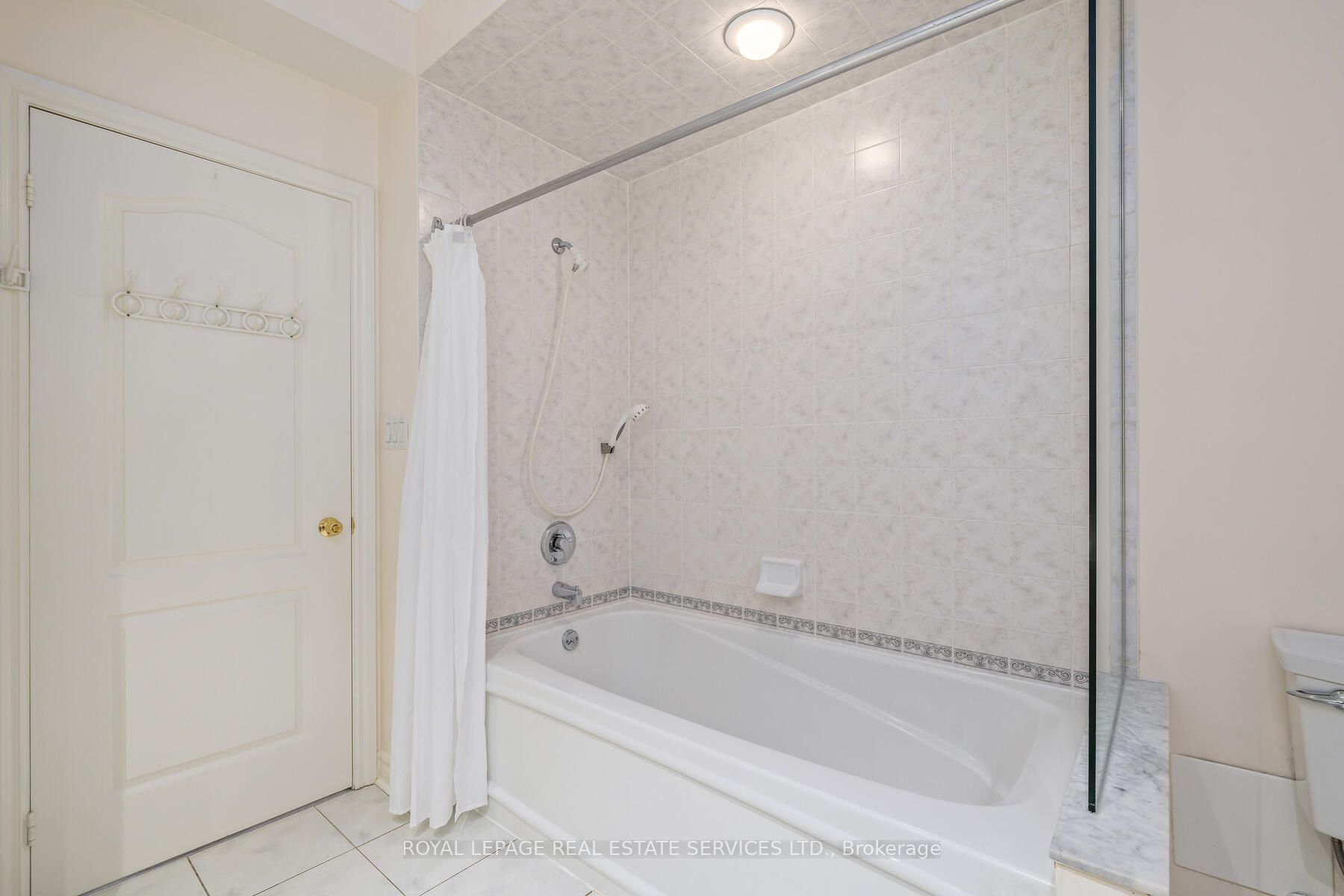 3351 Cawthra Road #116