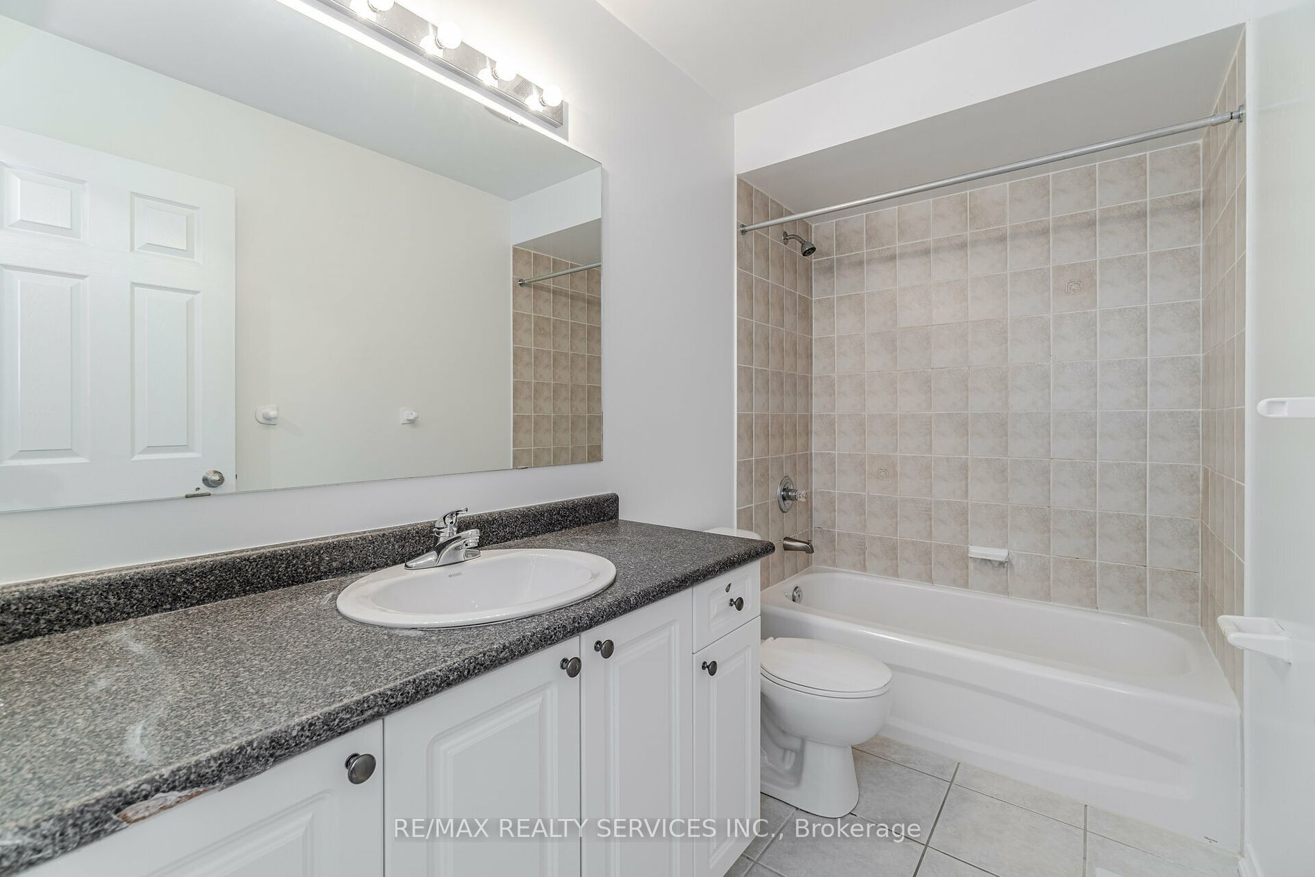 5255 Palmetto Pl, #126