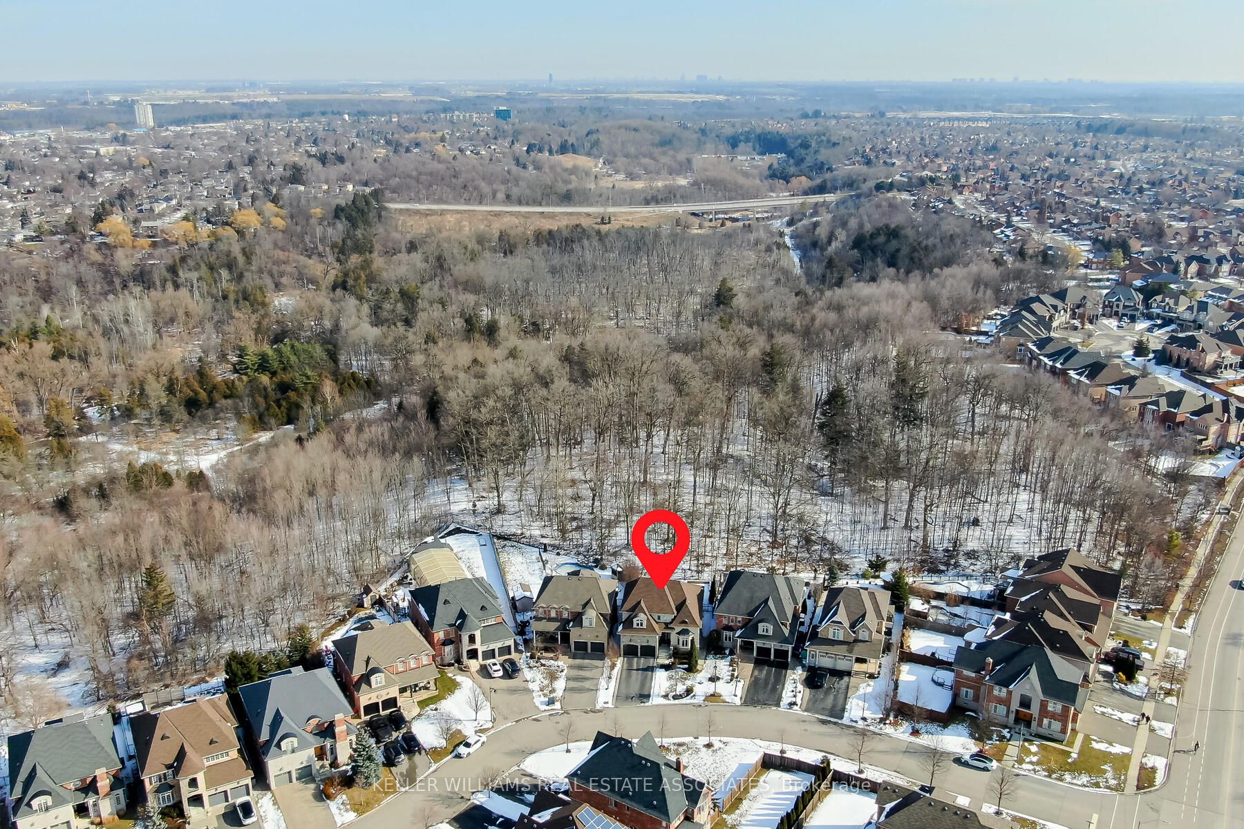 9 Lookout Crt