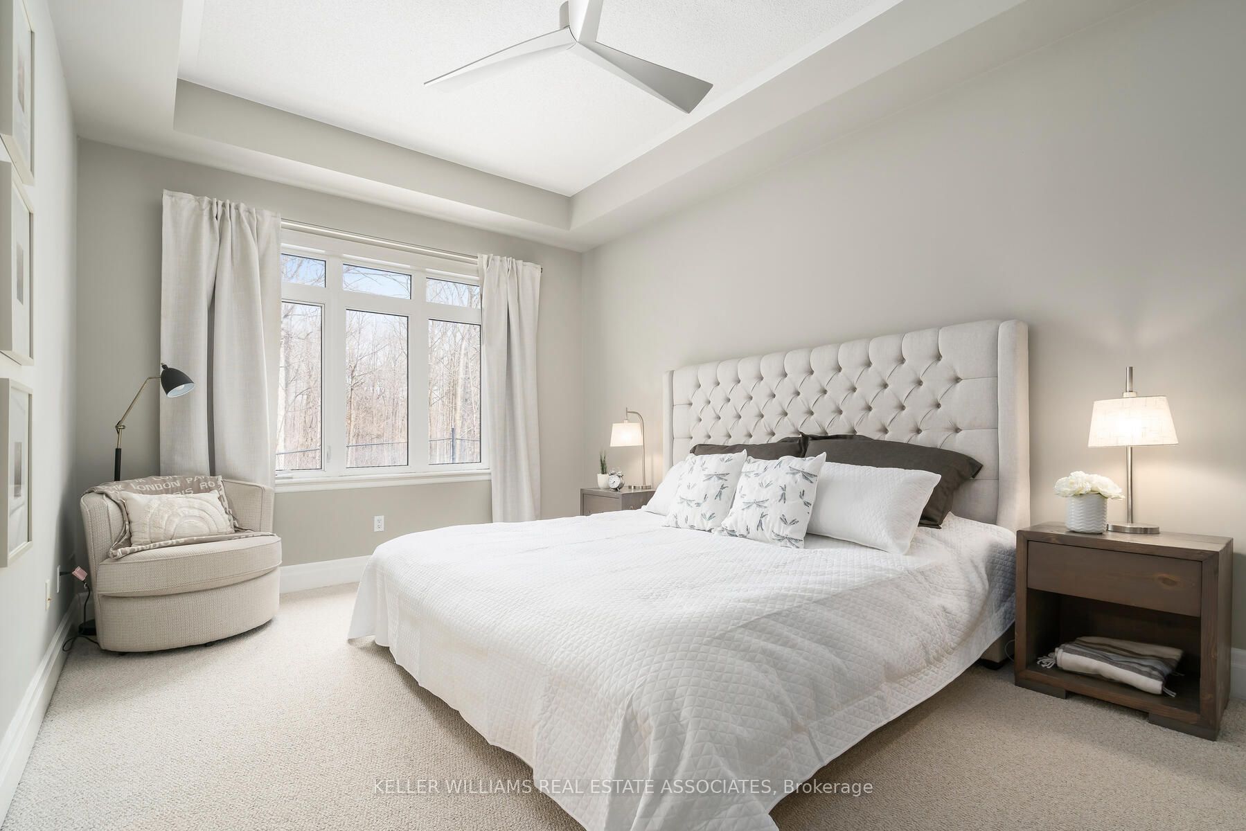 9 Lookout Crt