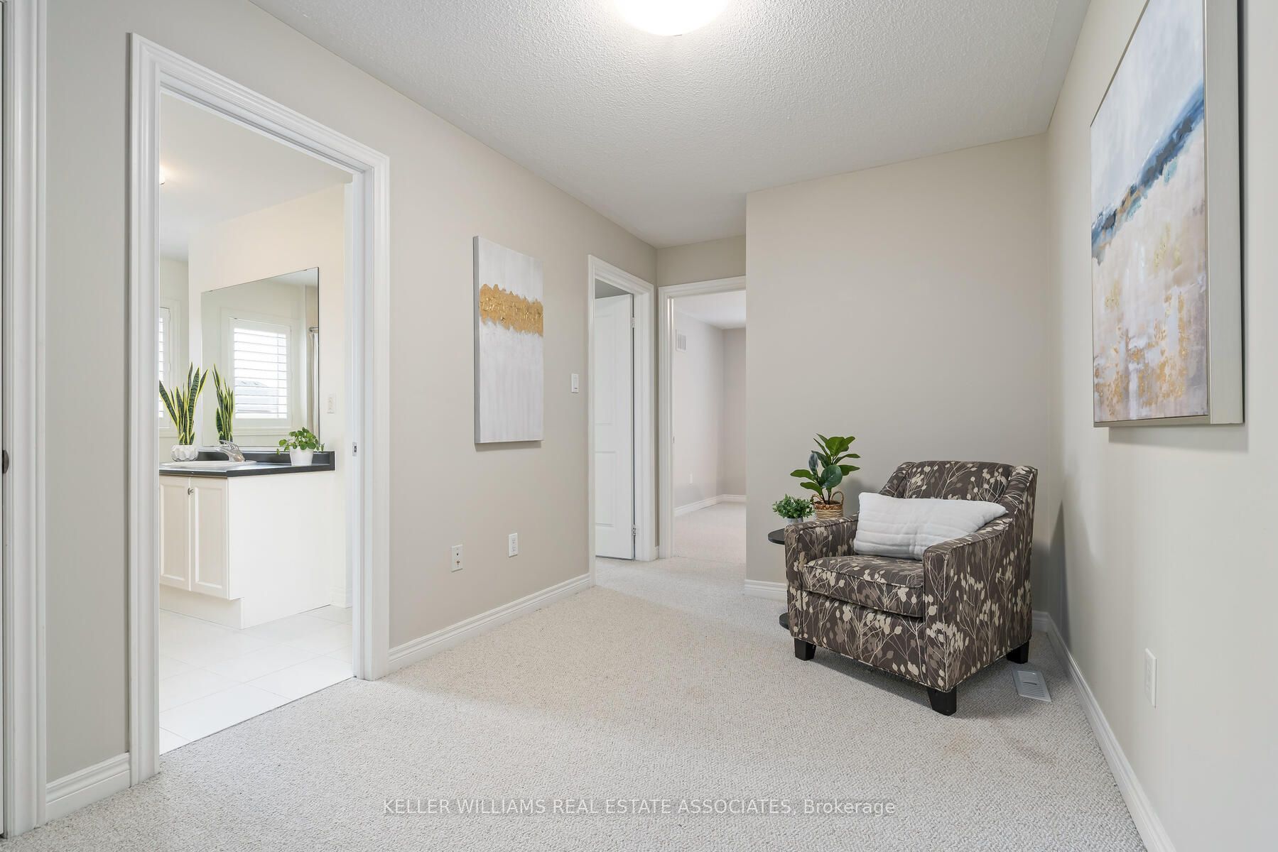 9 Lookout Crt
