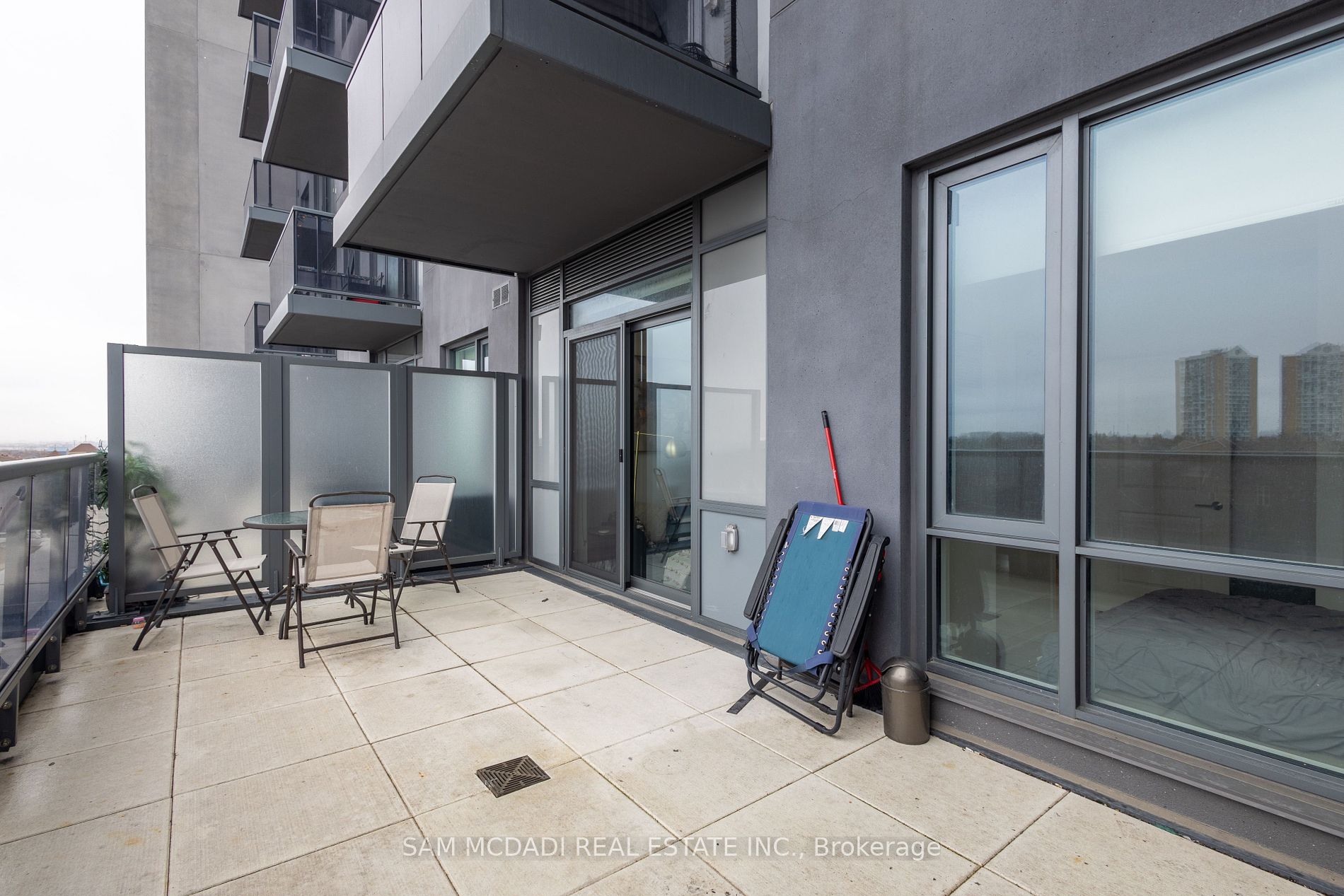 8 Nahani Way, #505