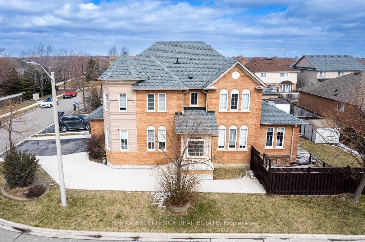 41 Fallstar Cres