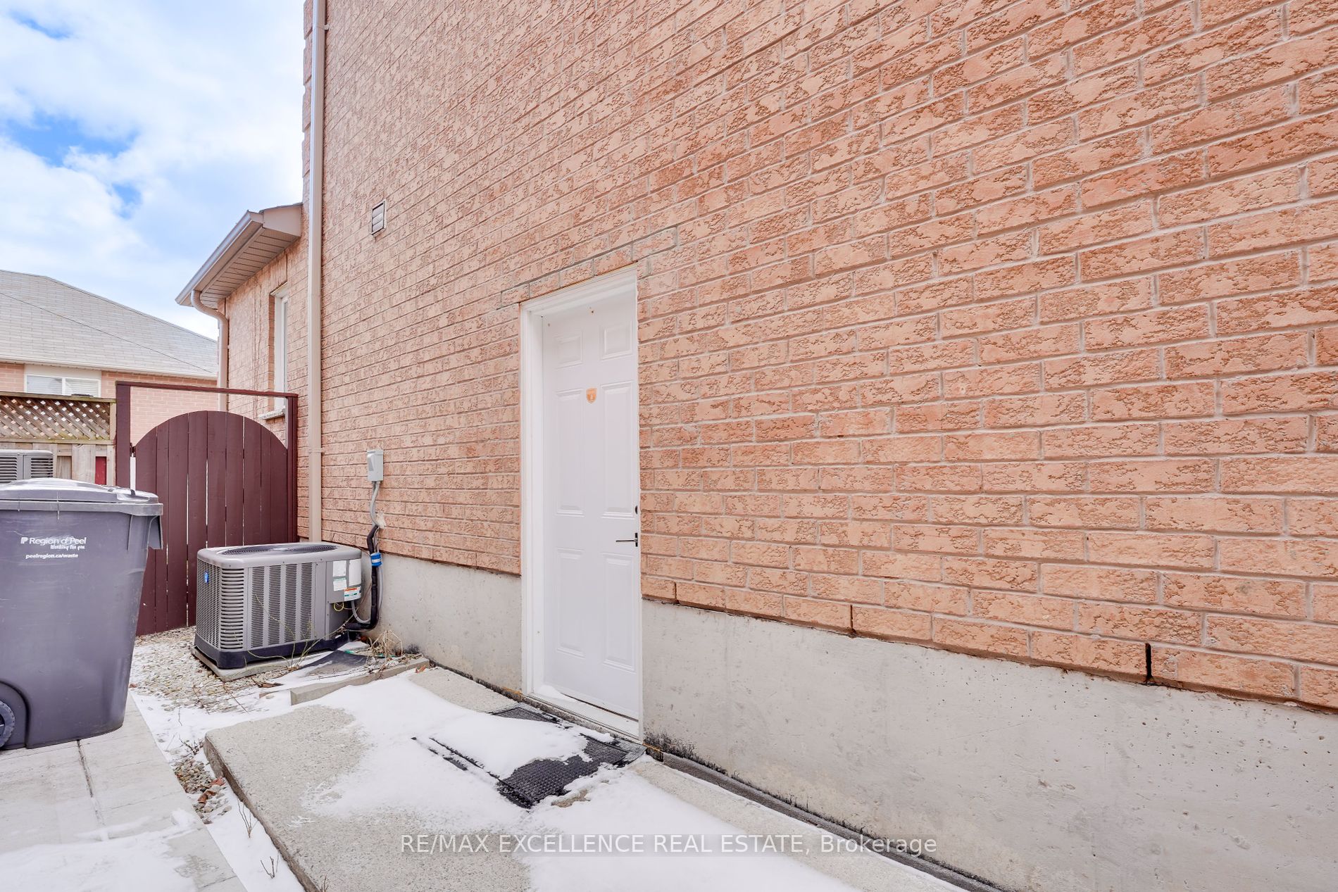 41 Fallstar Cres