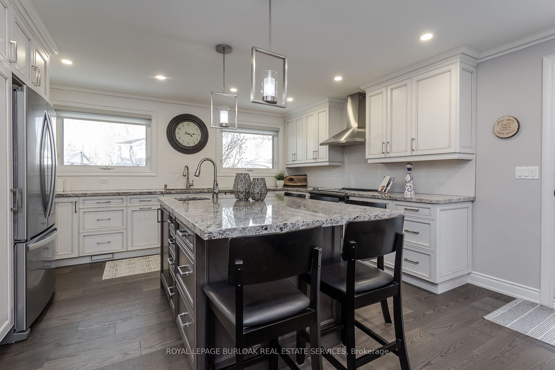 404 Erindale Dr