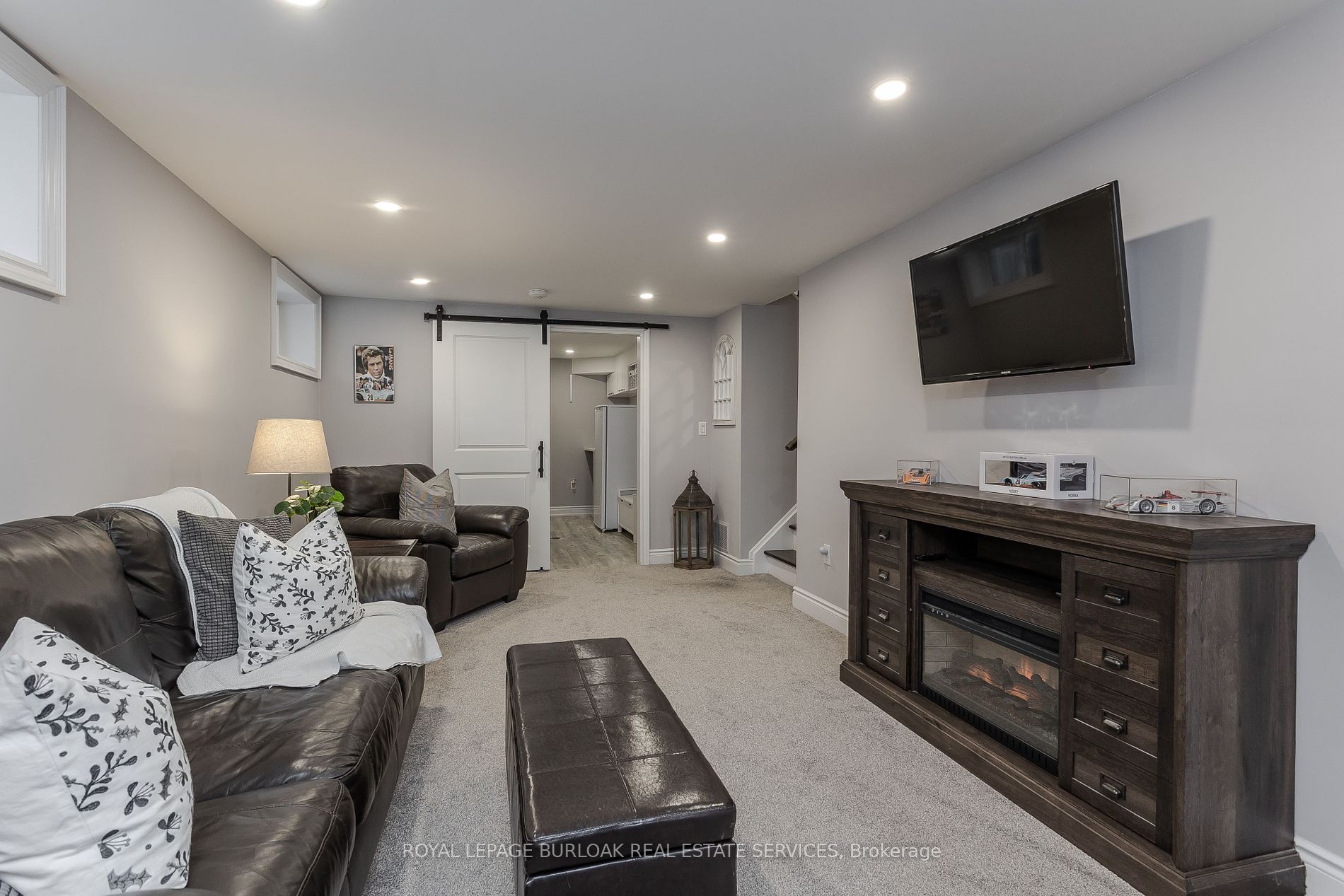 404 Erindale Dr