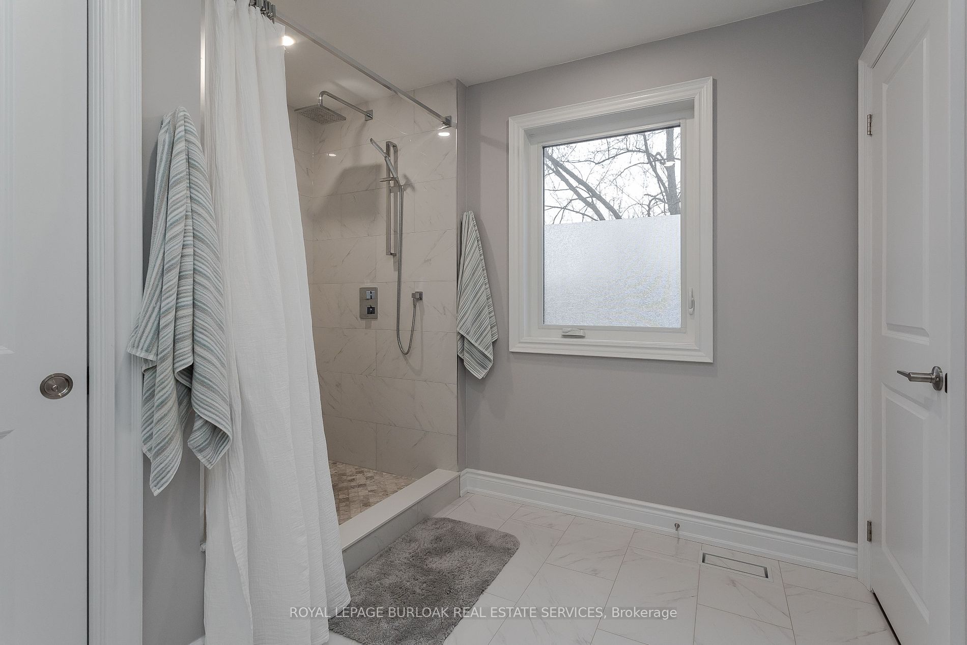 404 Erindale Dr