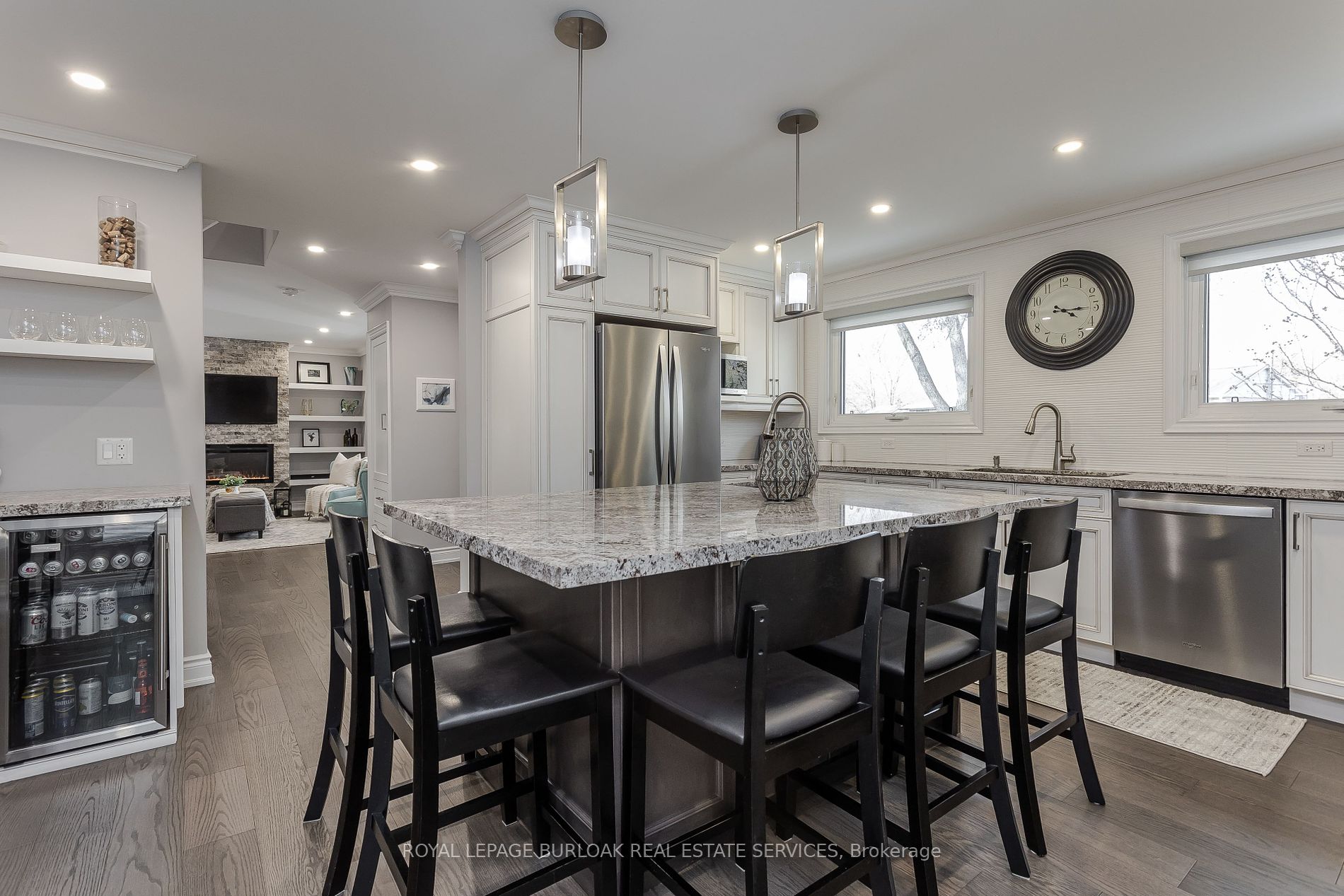 404 Erindale Dr