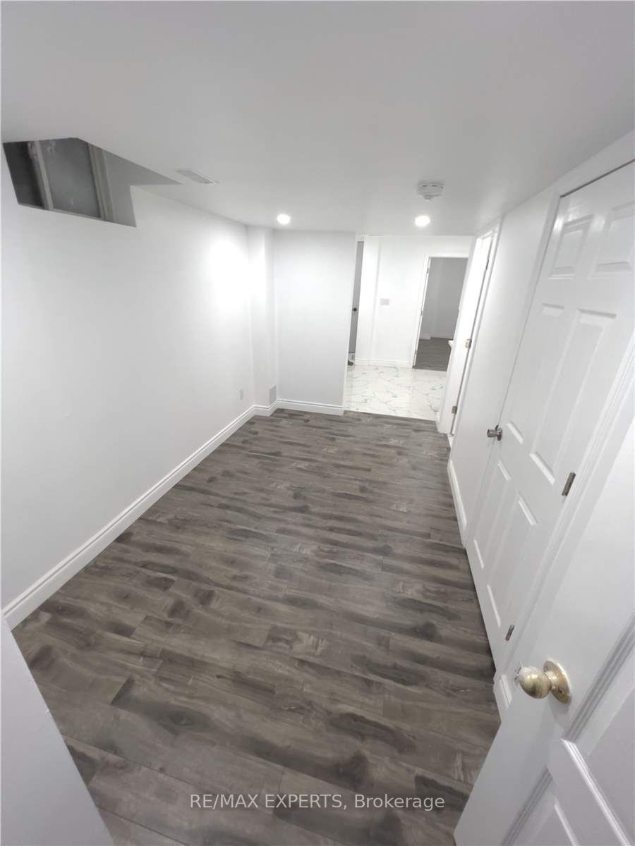 43 Jingle Crescent, #Lower