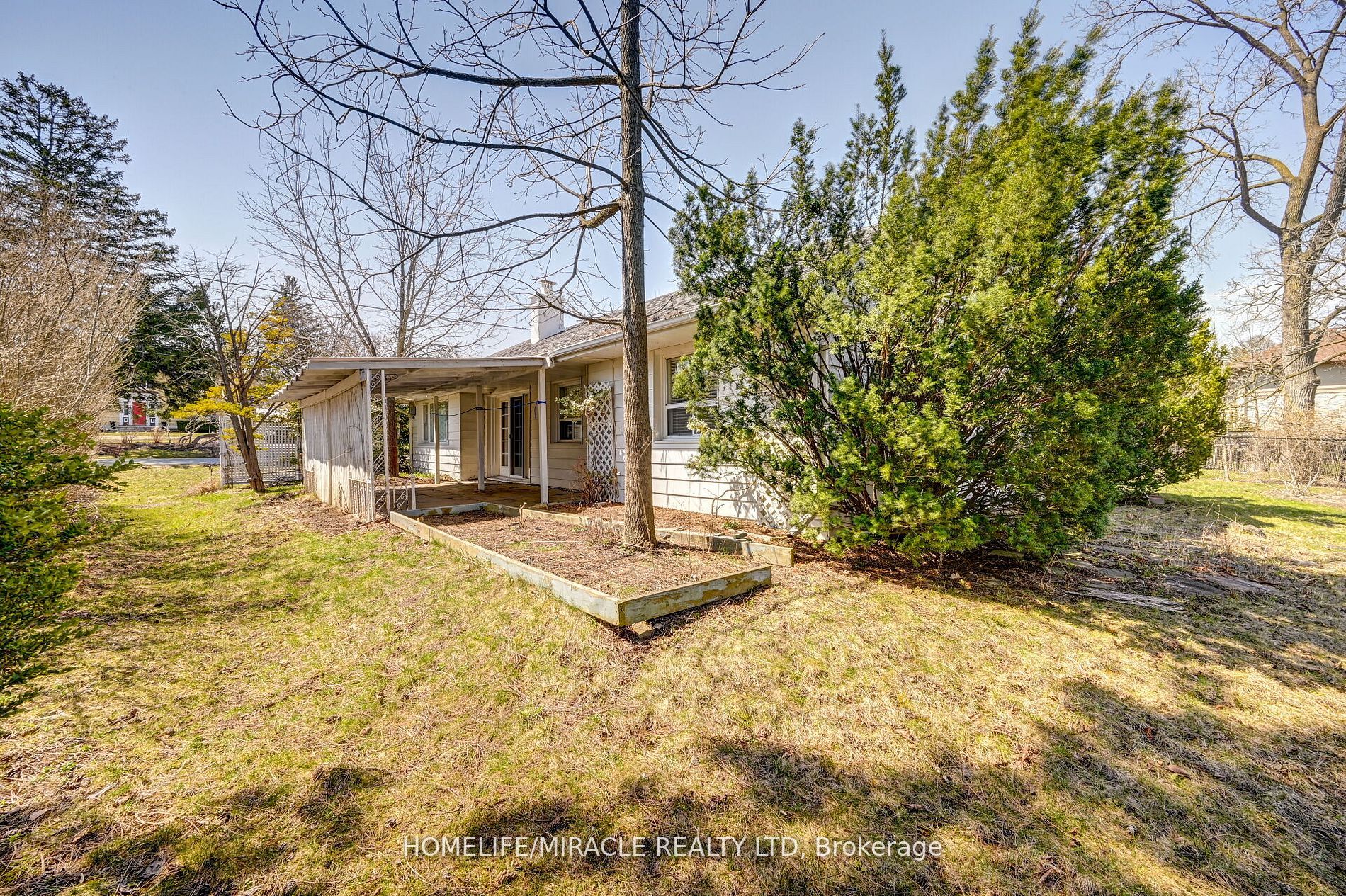 1235 Old River Road