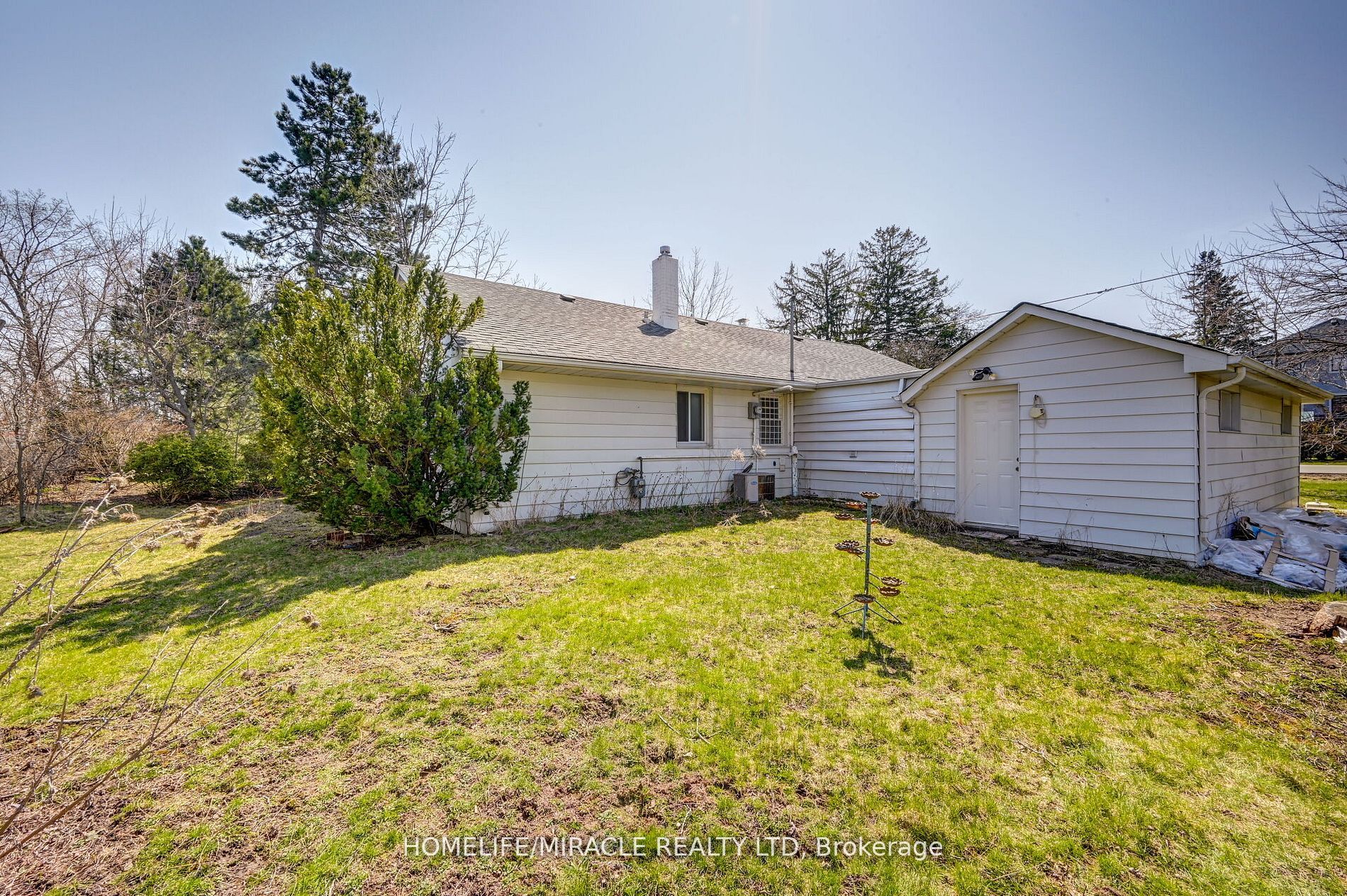 1235 Old River Road