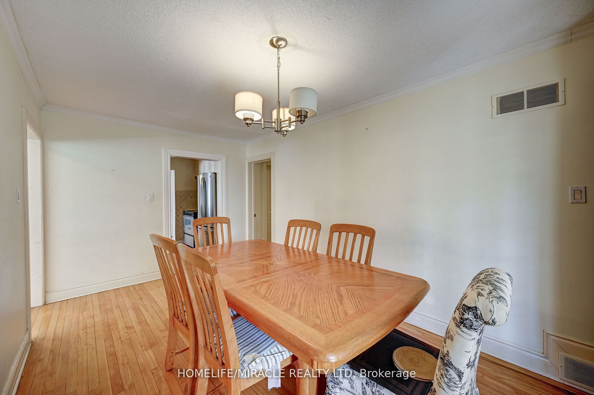 1235 Old River Road