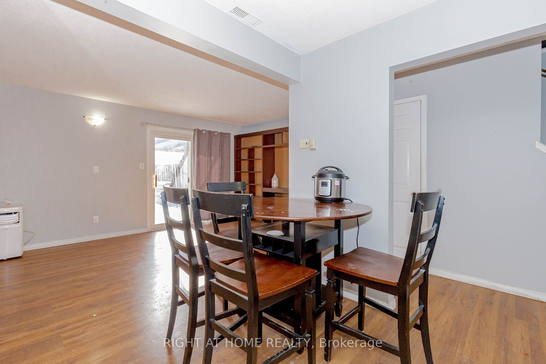 17 Hedley Court