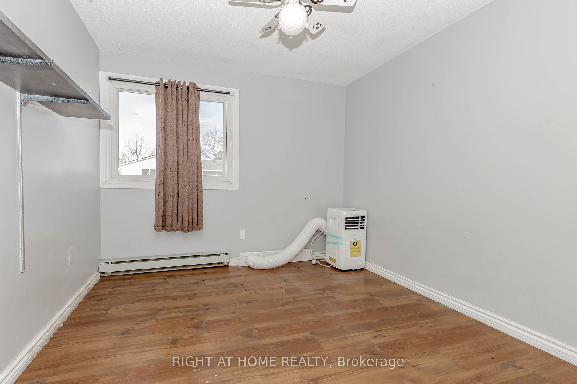 17 Hedley Court