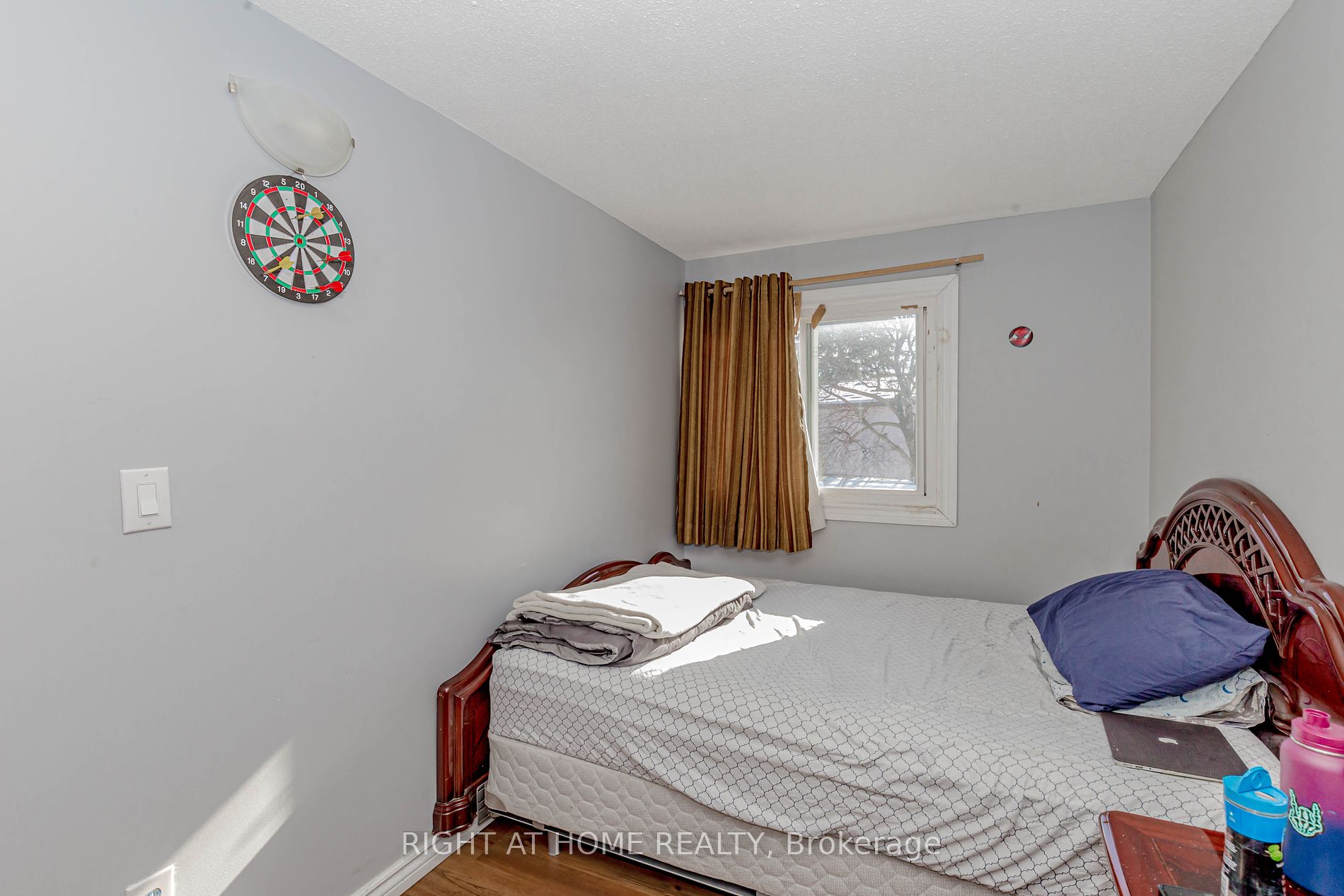 17 Hedley Court