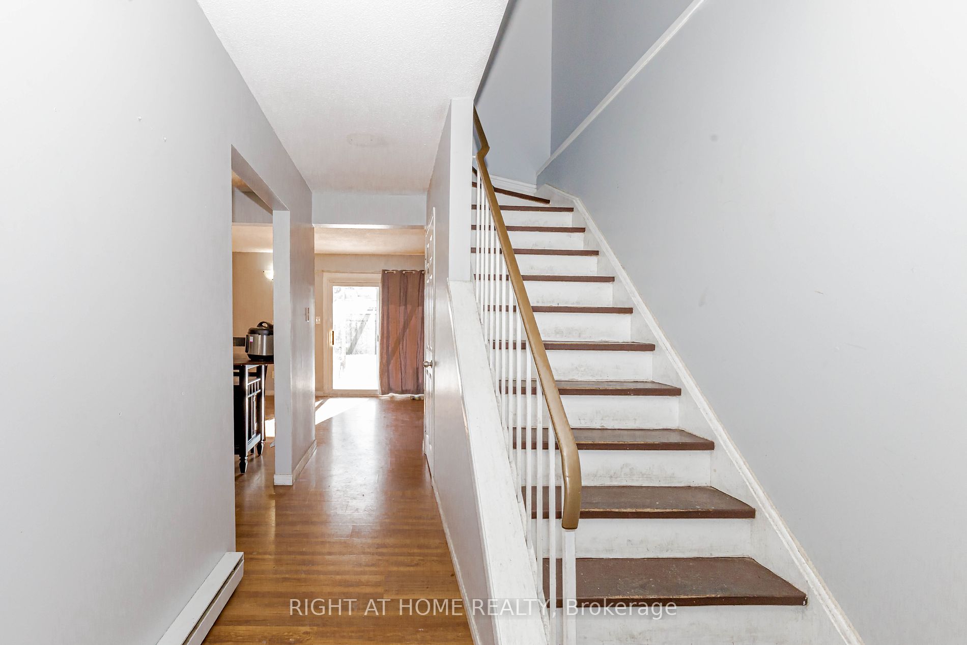 17 Hedley Court