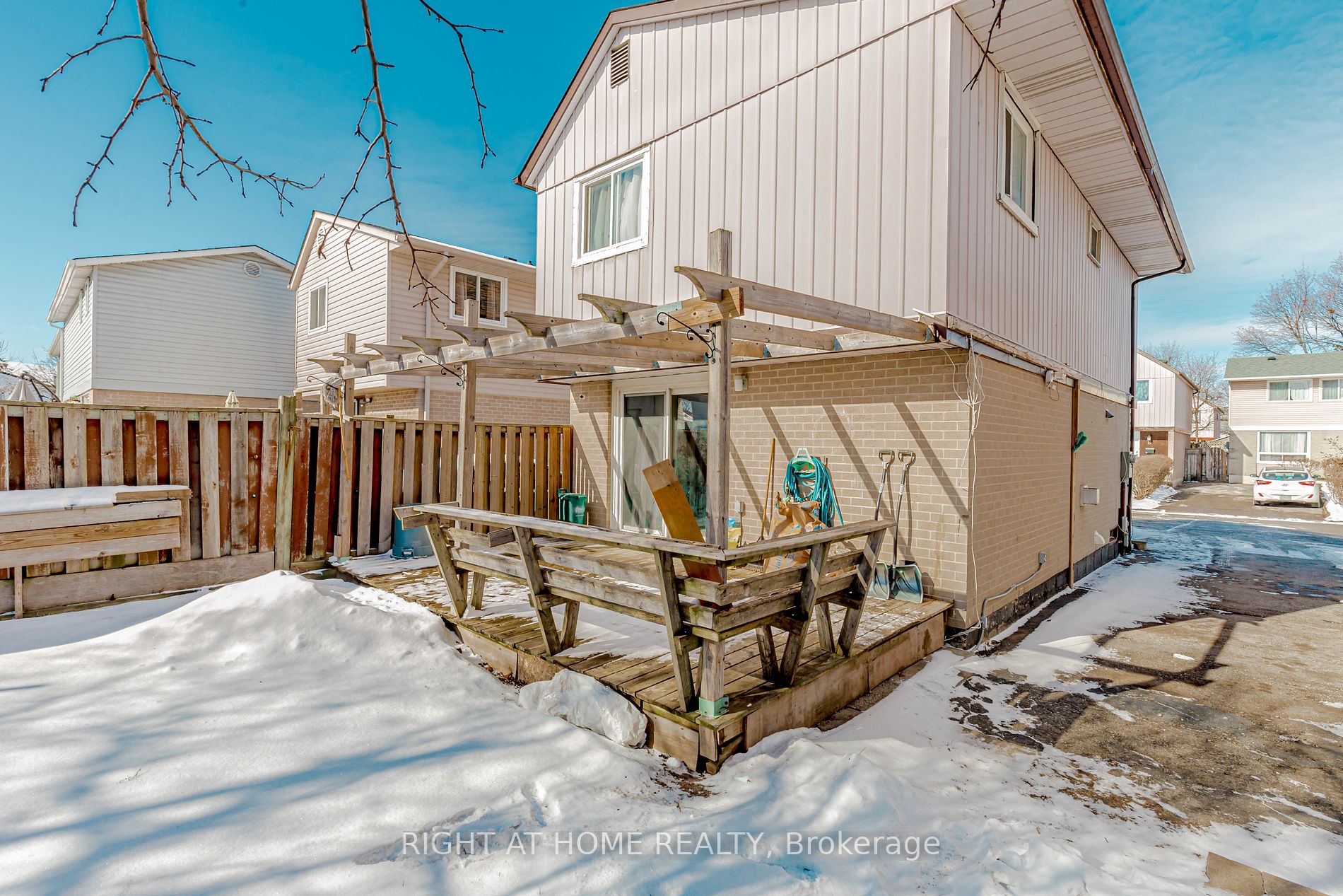 17 Hedley Court