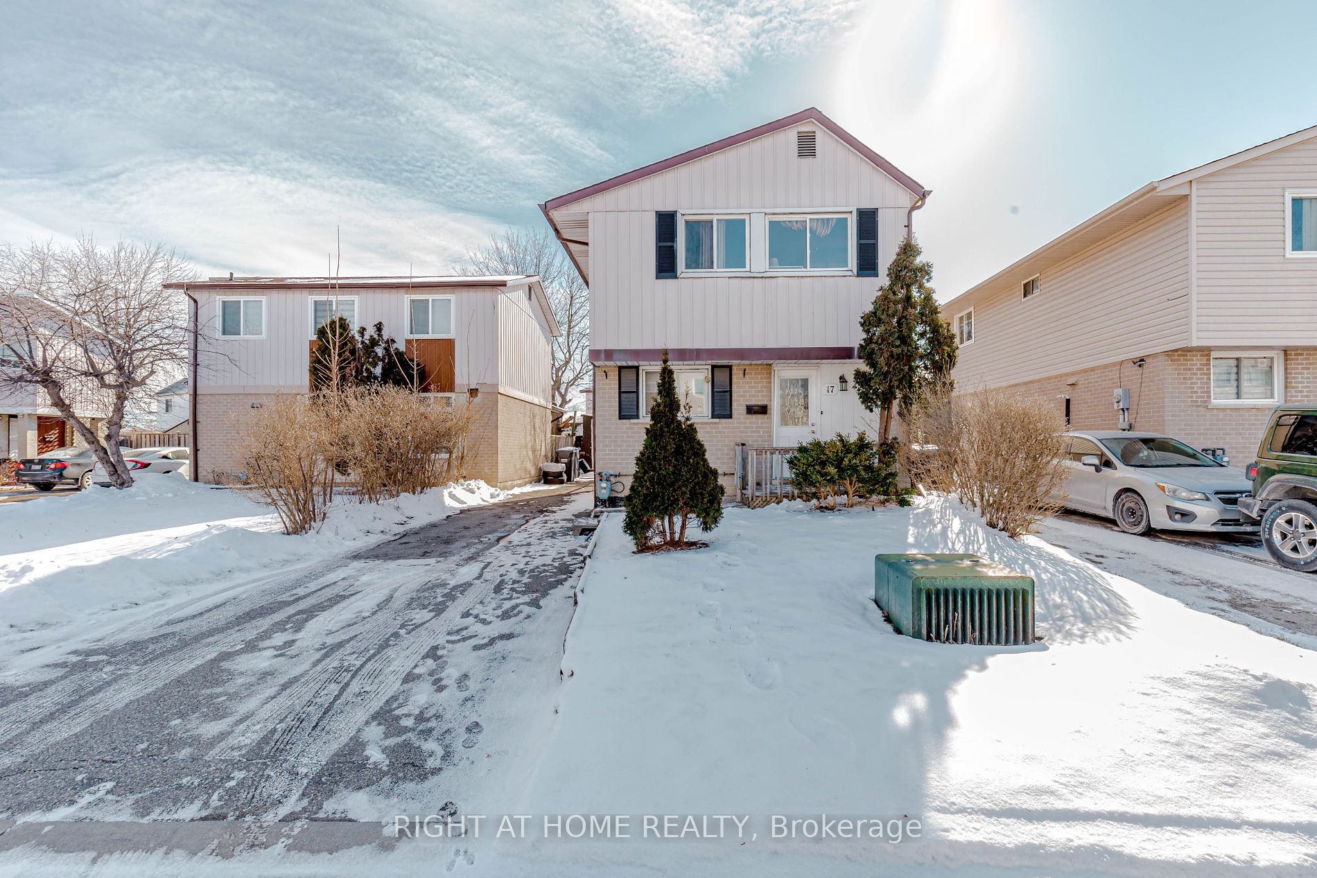 17 Hedley Court