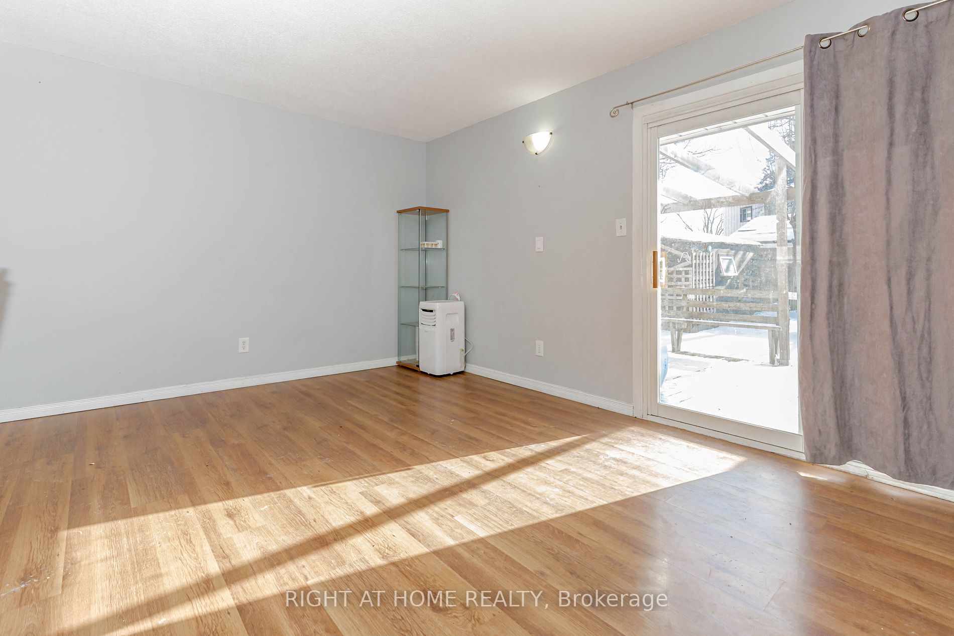 17 Hedley Court