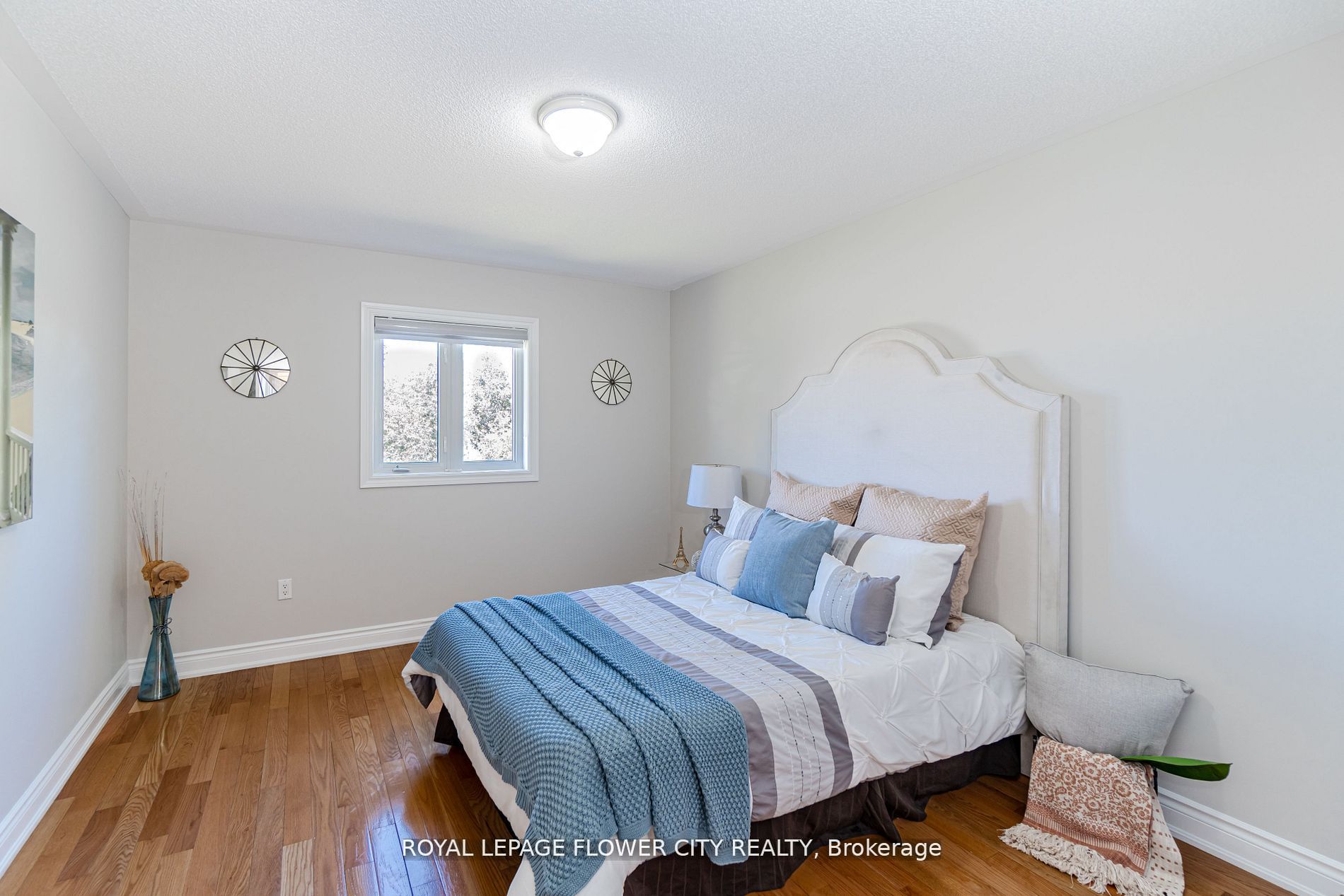 36 Louvain Dr