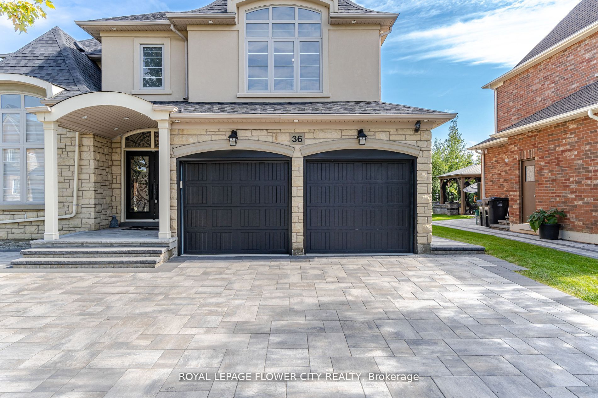 36 Louvain Dr