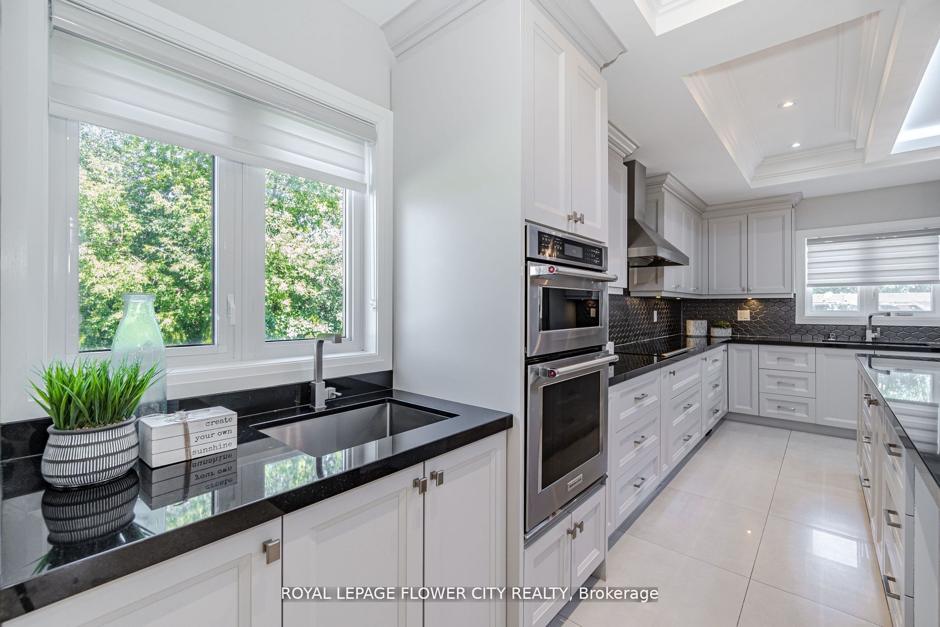 36 Louvain Dr