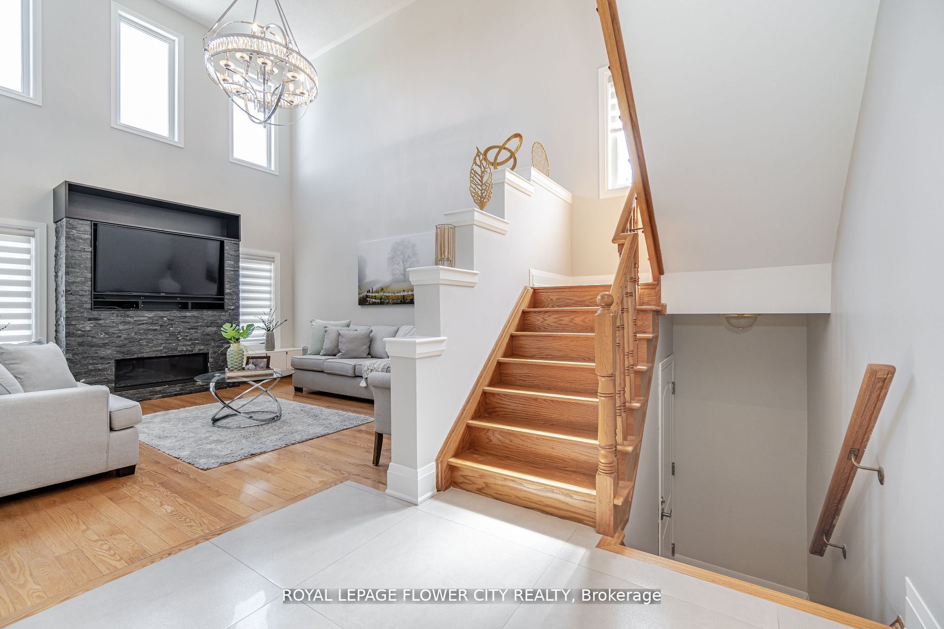 36 Louvain Dr