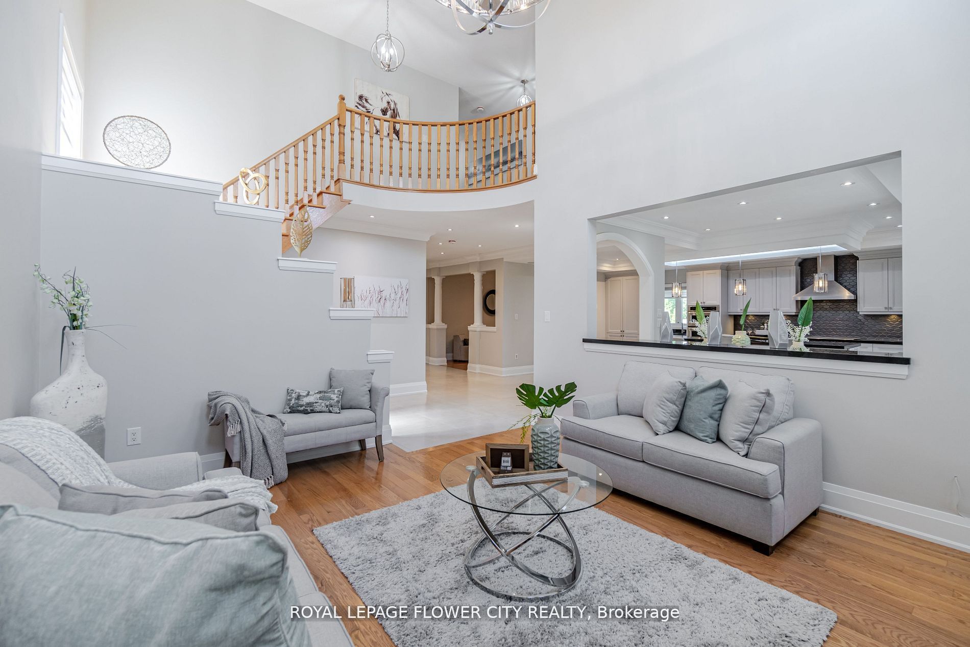 36 Louvain Dr