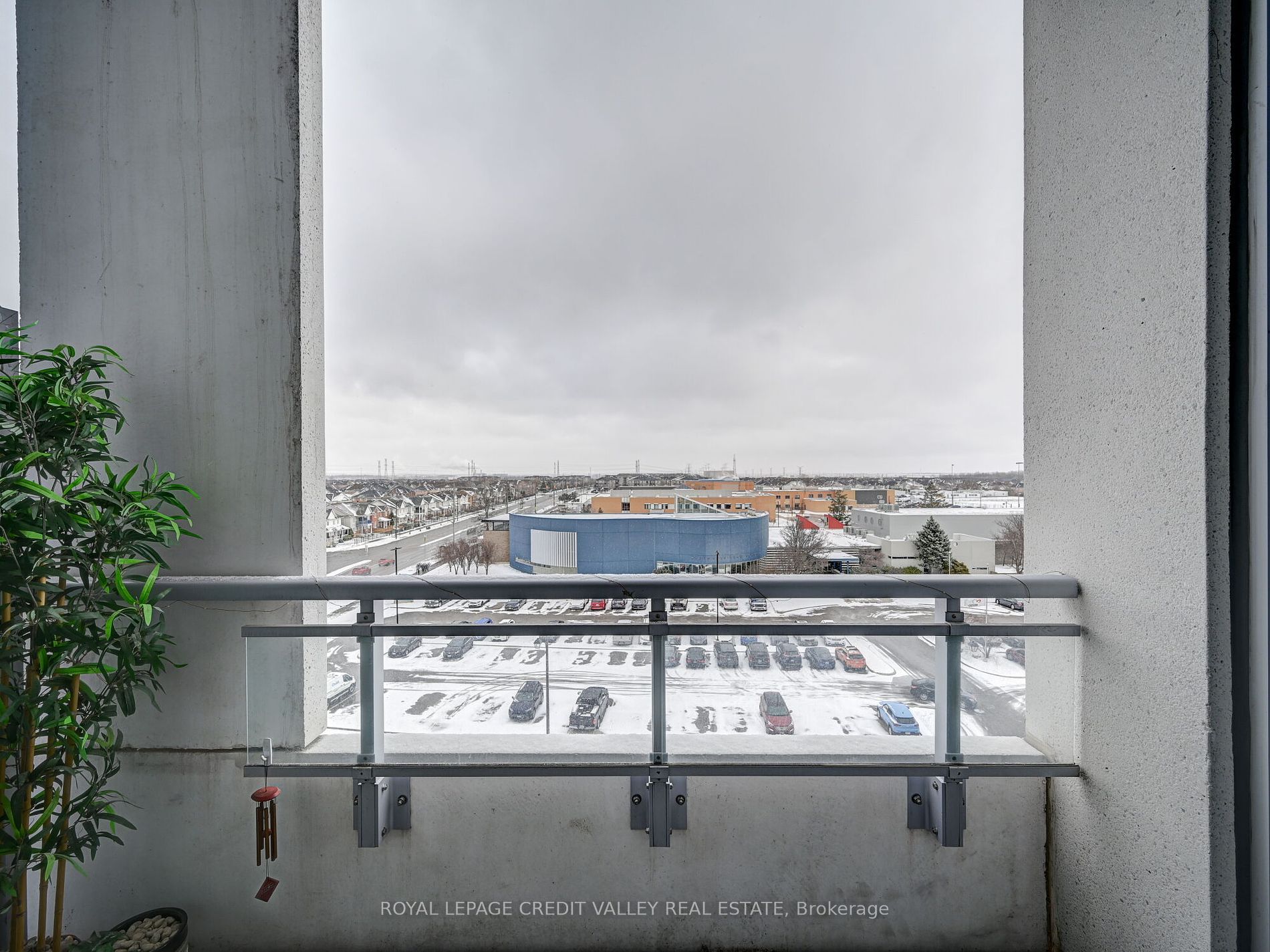 1050 Main St E, #613