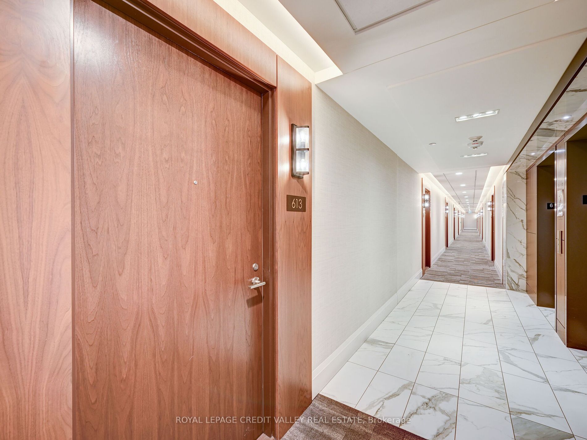 1050 Main St E, #613