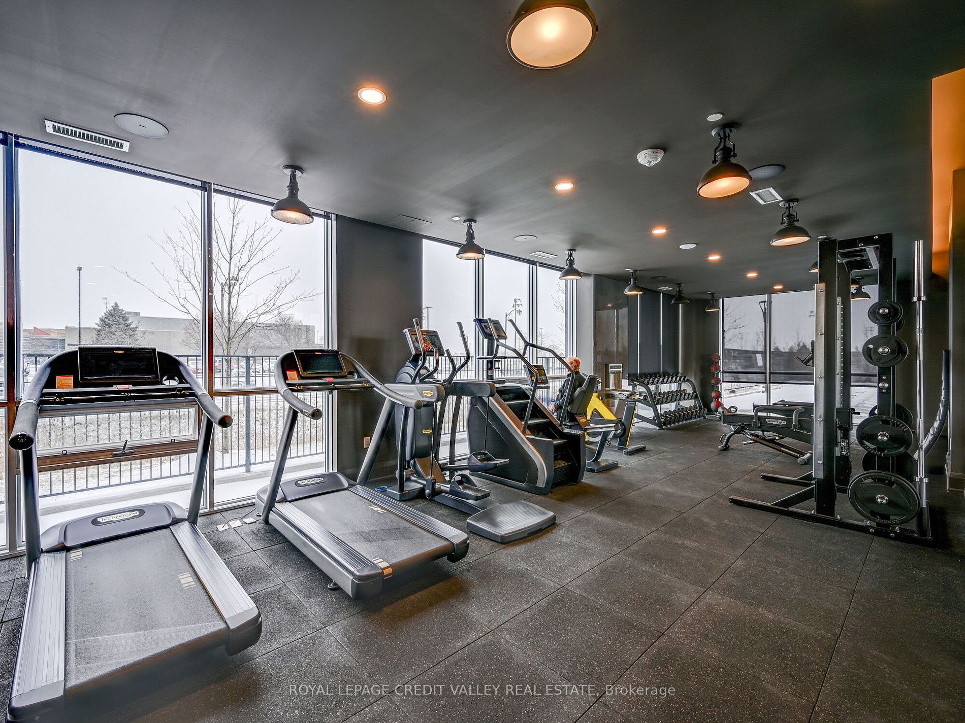 1050 Main St E, #613