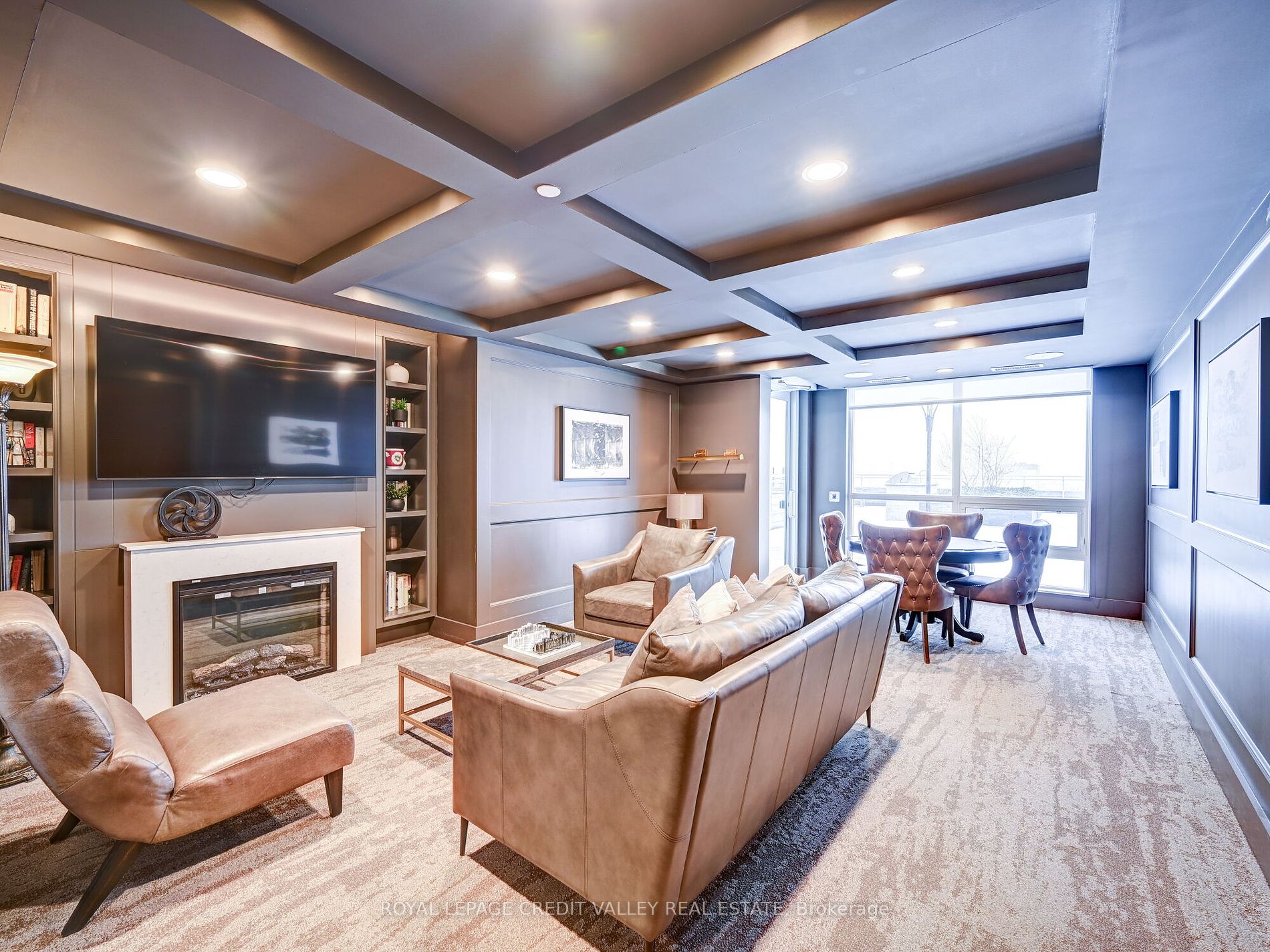 1050 Main St E, #613