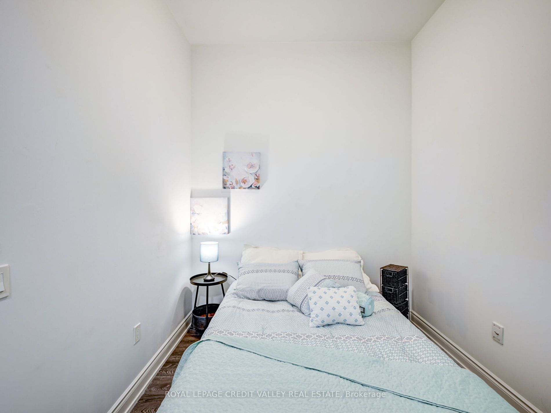 1050 Main St E, #613