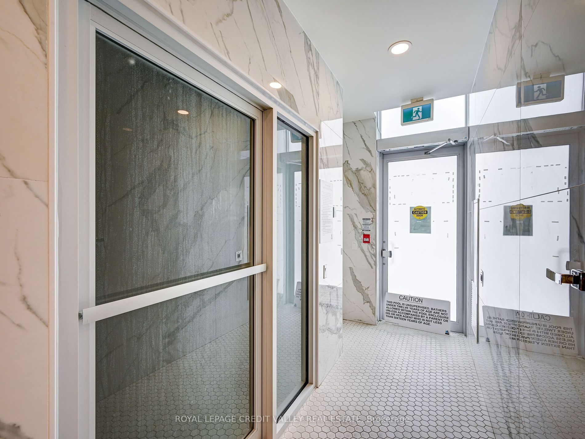 1050 Main St E, #613