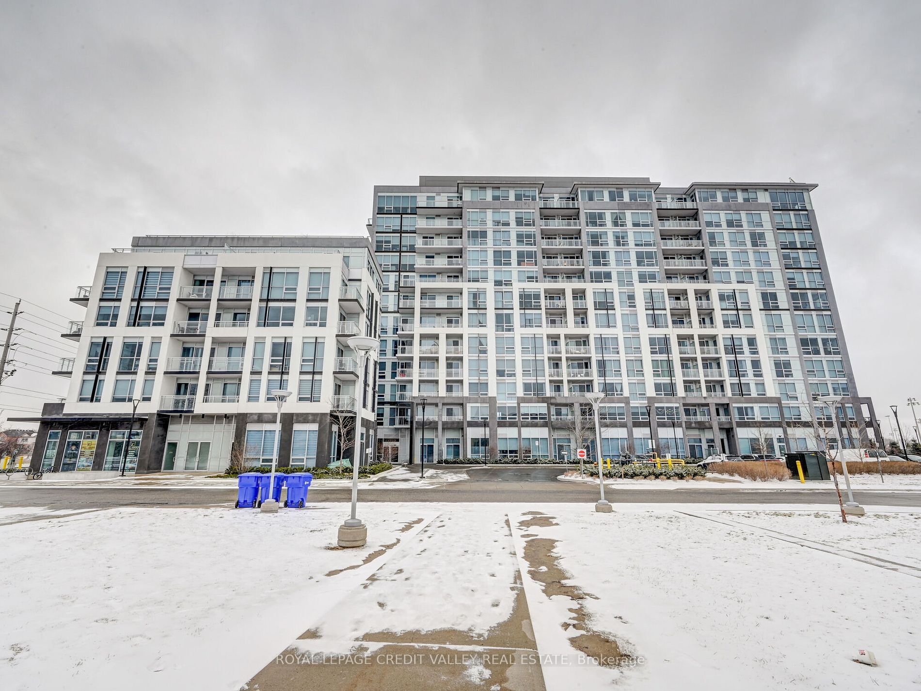 1050 Main St E, #613