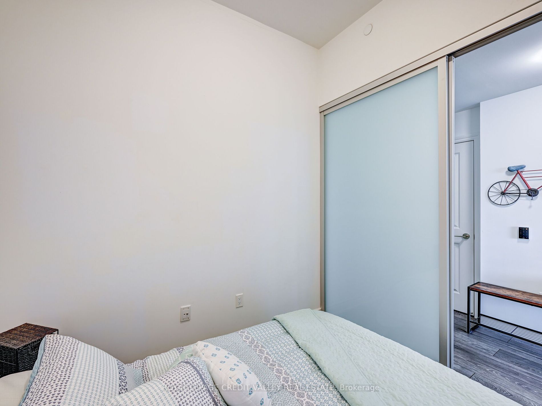 1050 Main St E, #613