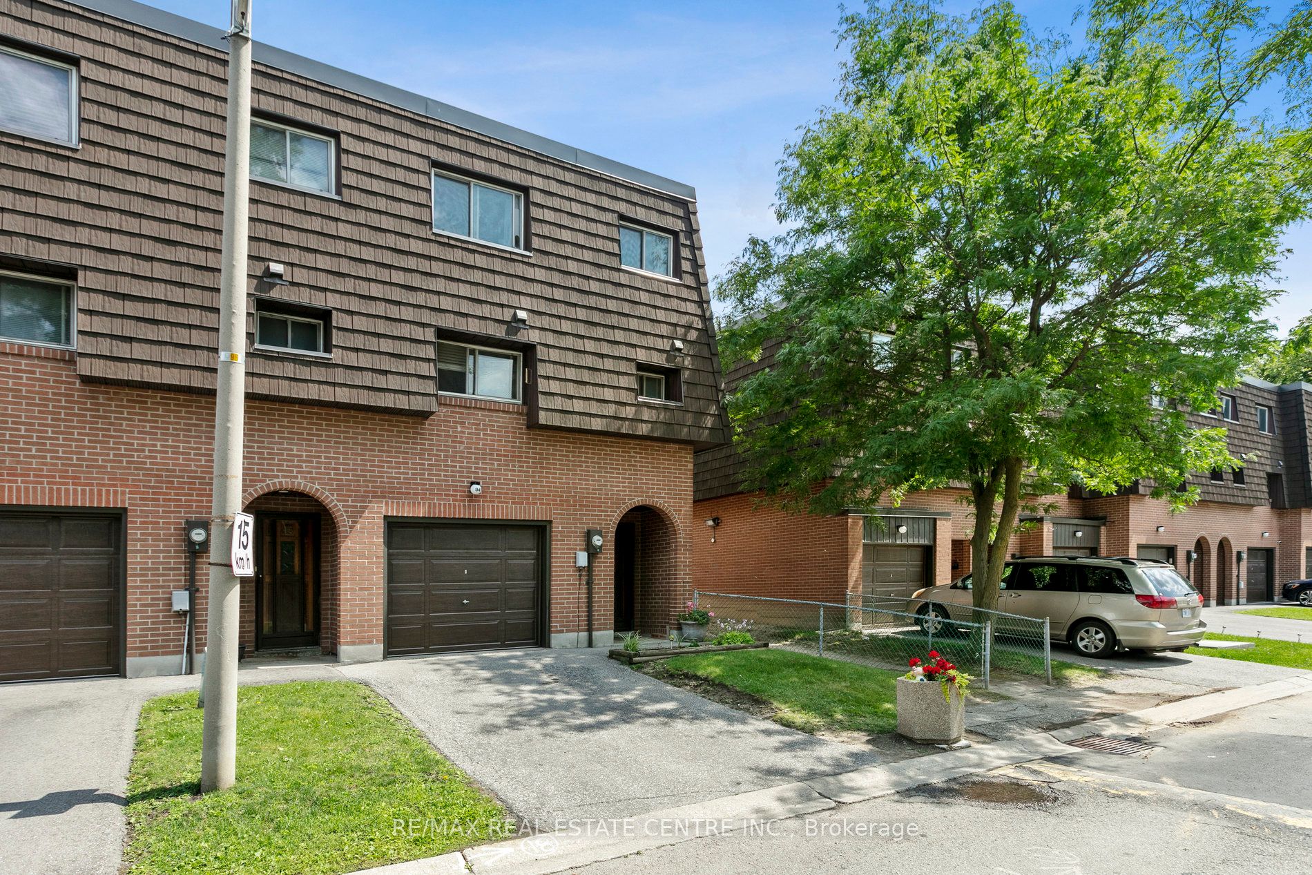 94 Darras Crt, #77